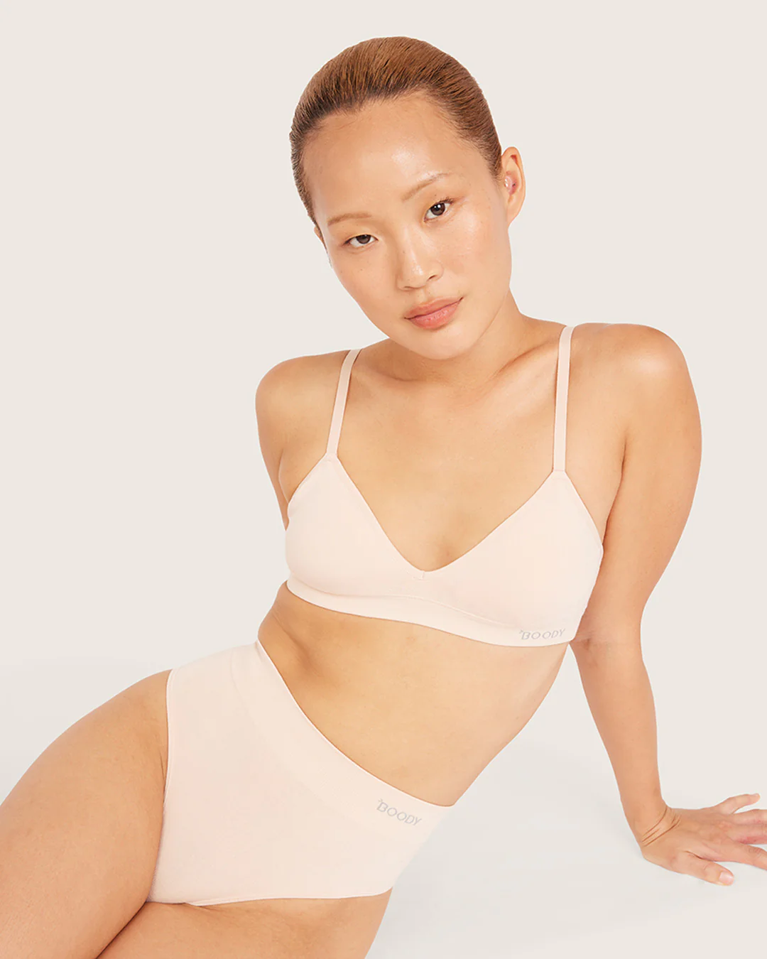 Wireless T-Shirt Bralette - Shell - Image 5