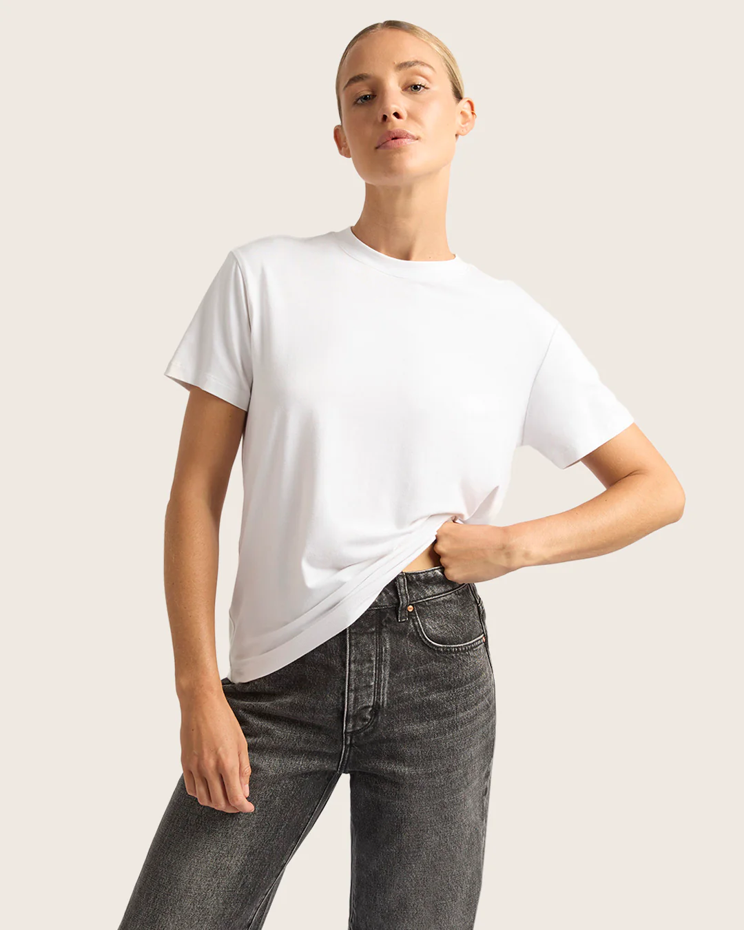 Women's Classic Crew Neck T-Shirt - White - Image 13