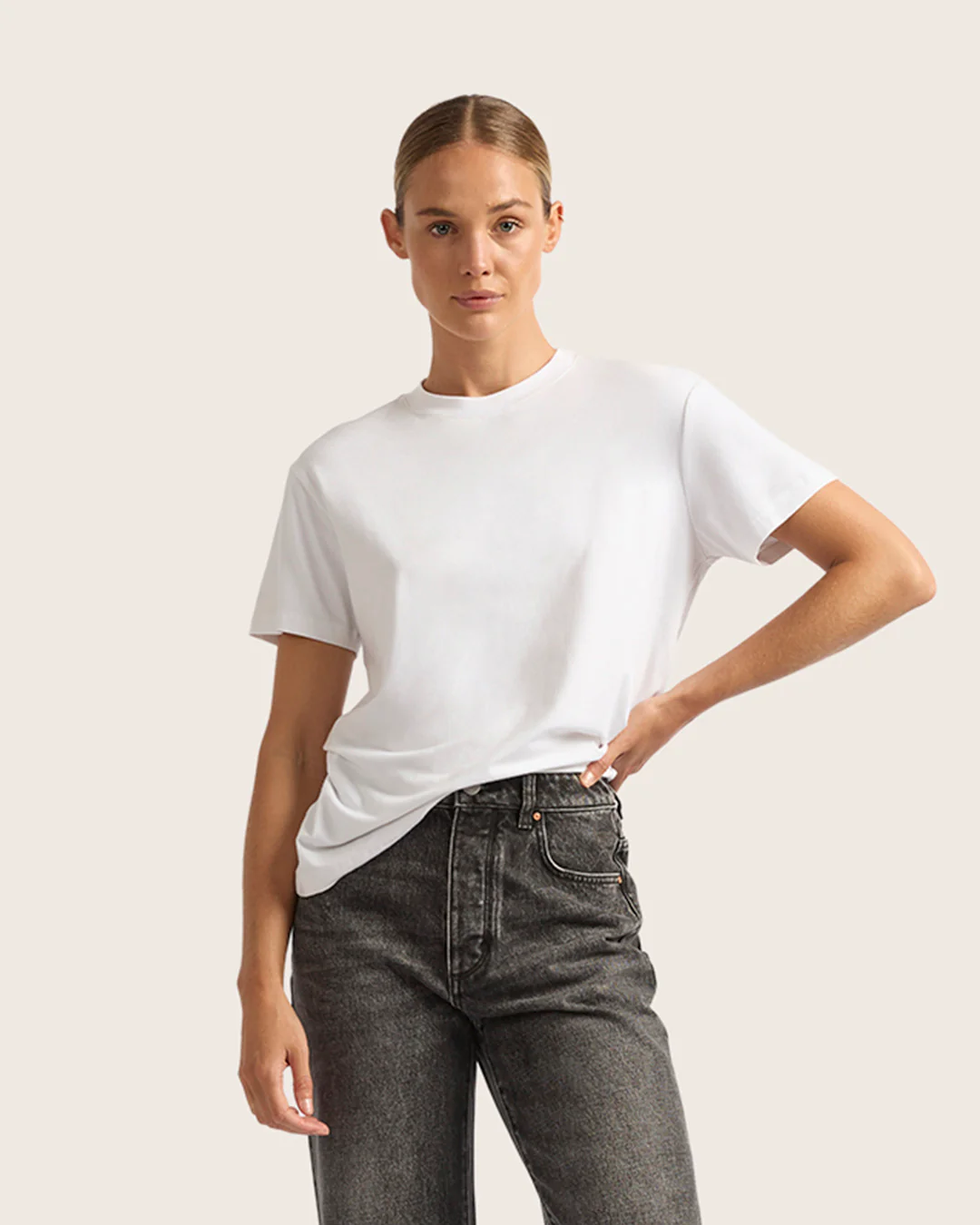 Women's Classic Crew Neck T-Shirt - White - Image 7